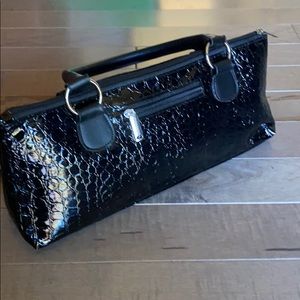 Insulated wine clutch